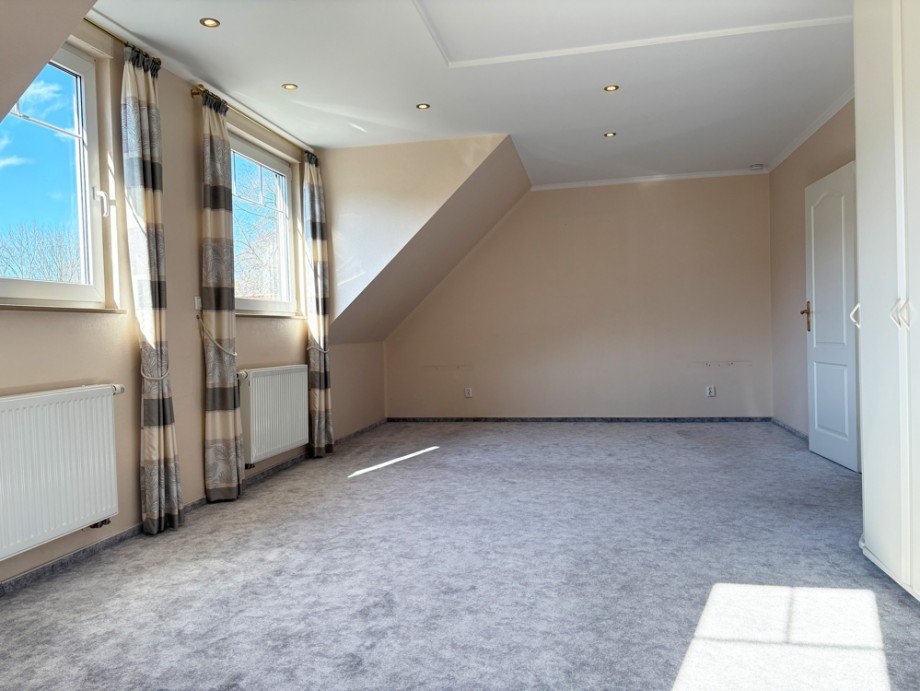 NEU zum Verkauf in Herne Holsterhausen - Einfamilienhaus - Schlafzimmer - Reuter Immobilien - Immobilienmakler (2) Einfamilienhaus Herne / Holsterhausen