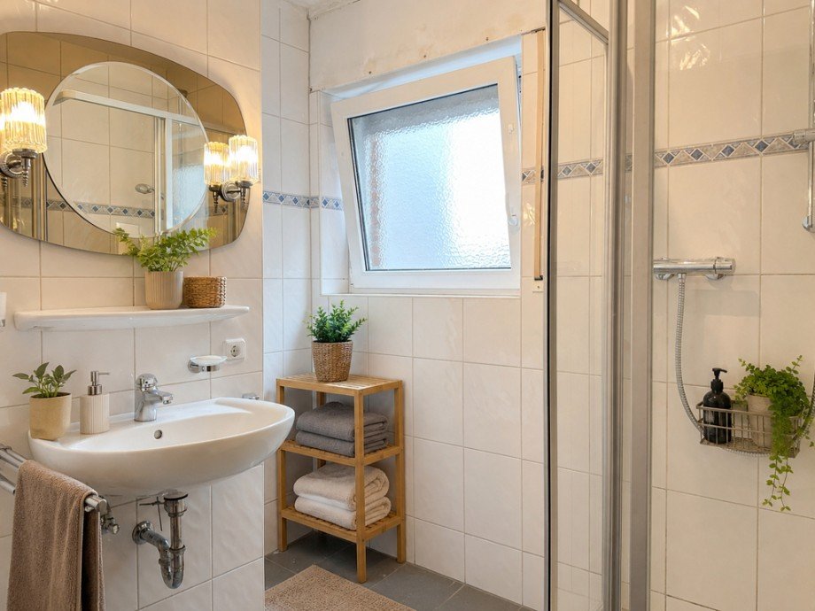 NEU zur Vermietung in Bochum Dahlhausen - Badezimmer - KI-M�bliert - Reuter Immobilien - Immobilienmakler Etagenwohnung Bochum