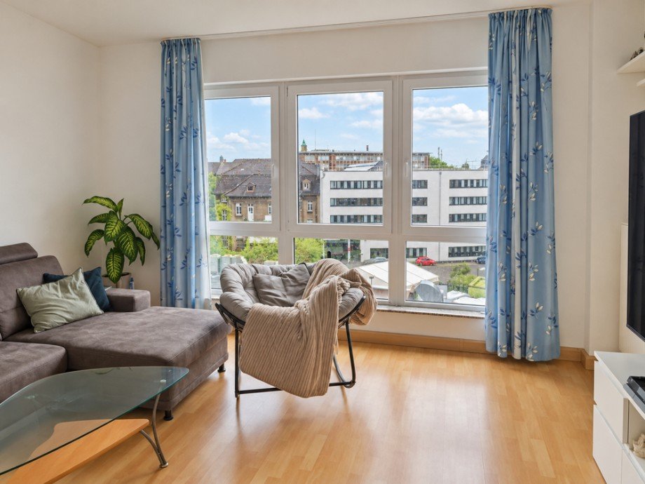 NEU zur Vermietung in Herne Zentrum - Wohnzimmer - Reuter Immobilien - Immobilienmakler Etagenwohnung Herne