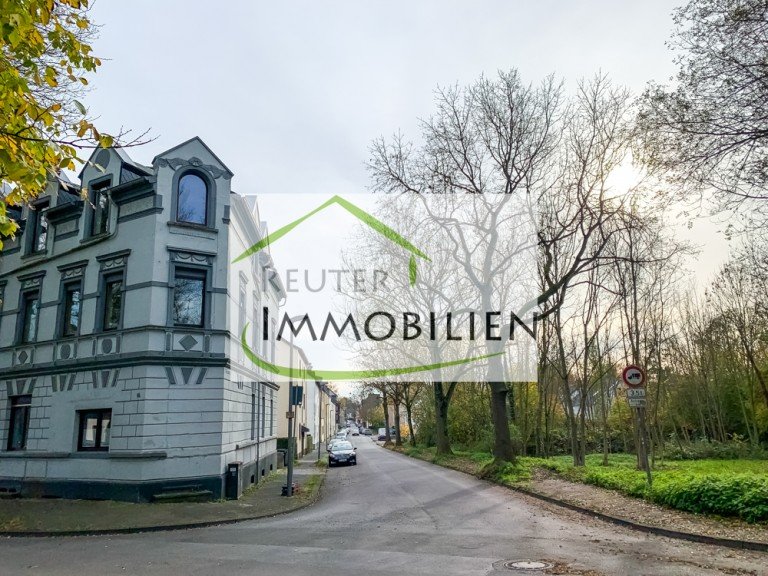 NEU zur Vermietung in Bochum Langendreer - Au�enansicht - Reuter Immobilien - Immobilienmakler (3) Bochum Etagenwohnung Hochwertige Etagenwohnung inkl. K�che in gr�ner, aber zentraler Lage!