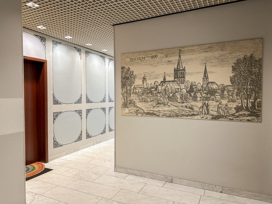 NEU zur Vermietung in Bochum Ehrenfeld - Hausflur - Reuter Immobilien - Immobilienmakler Etagenwohnung Bochum