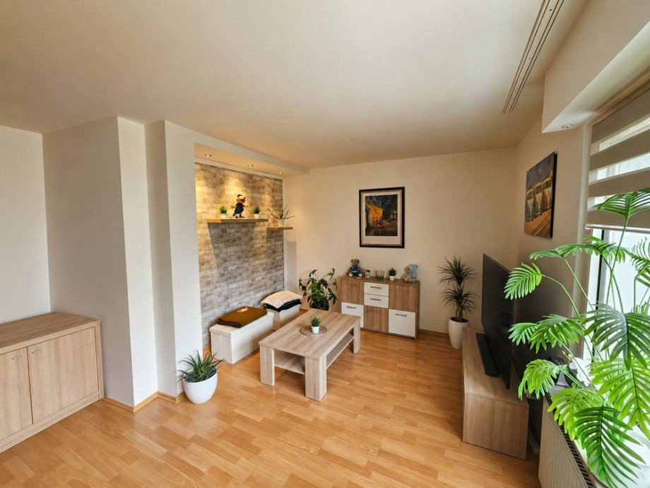 NEU zur Vermietung in Herne Wanne-Eickel - Wohnzimmer - Reuter Immobilien - Immobilienmakler (2) Etagenwohnung Herne