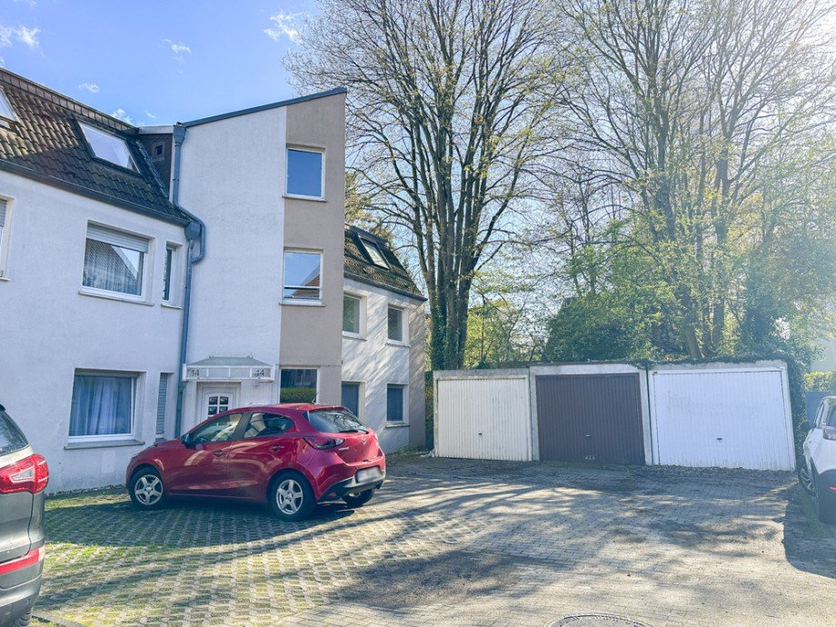 NEU zur Vermietung in Bochum Querenburg - Au�enansicht - Reuter Immobilien - Immobilienmakler Etagenwohnung Bochum / Querenburg