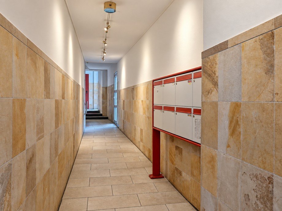 NEU zur Vermietung in Herne Zentrum - Hausflur - Reuter Immobilien - Immobilienmakler Etagenwohnung Herne