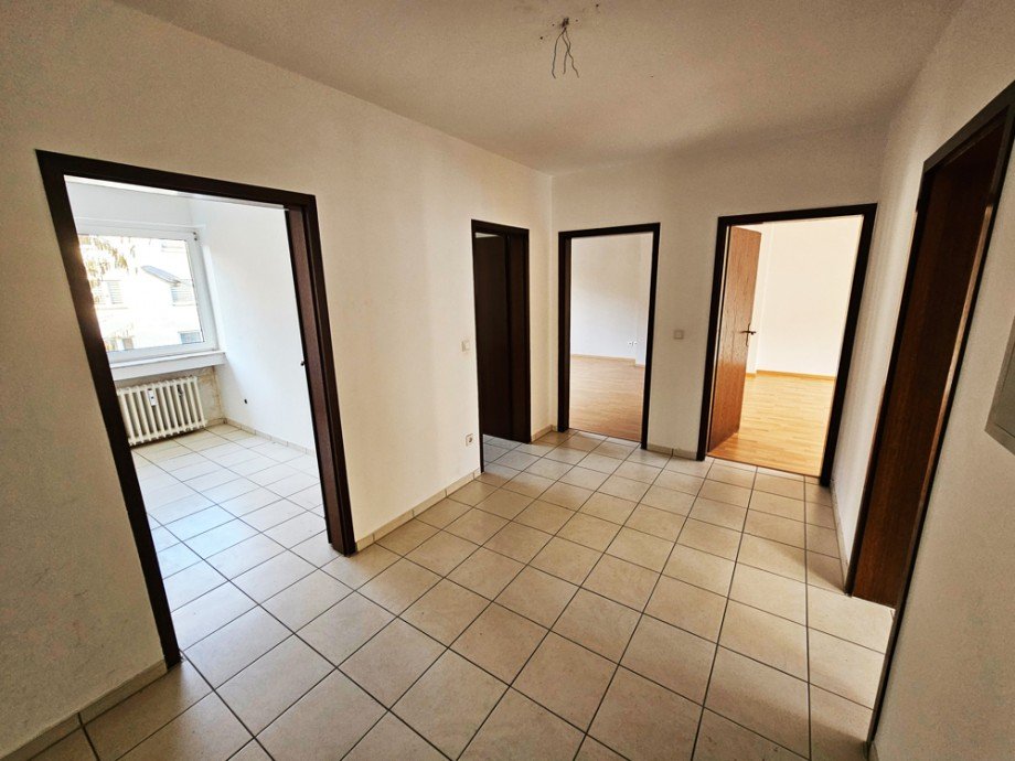 NEU zur Vermietung in Herne Wanne-Nord - Diele - Reuter Immobilien - Immobilienmakler (2) Etagenwohnung Herne