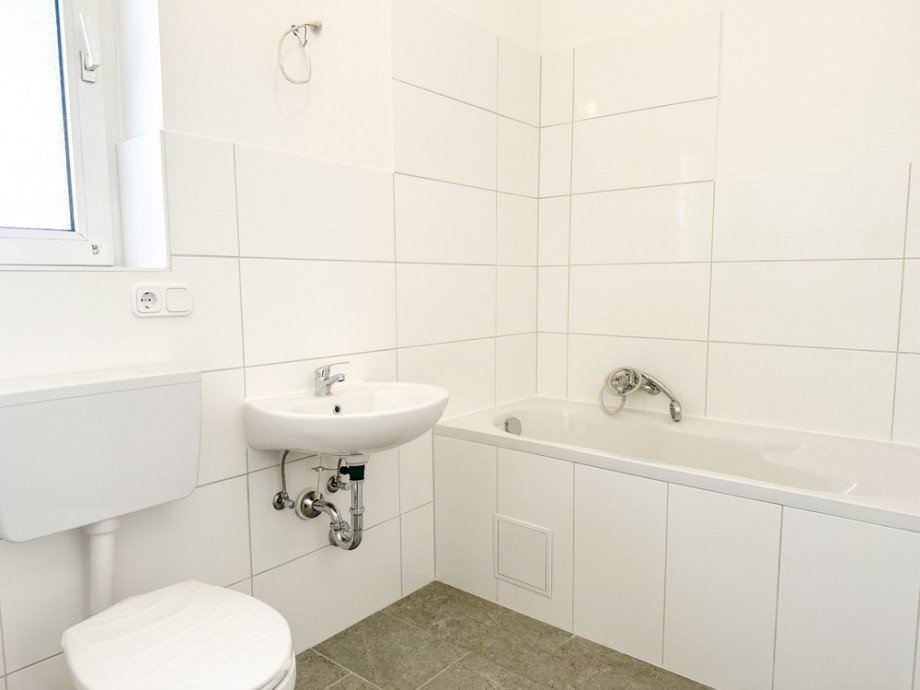 NEU zur Vermietung in Bochum Linden - Badezimmer - Reuter Immobilien - Immobilienmakler Erdgeschosswohnung Bochum