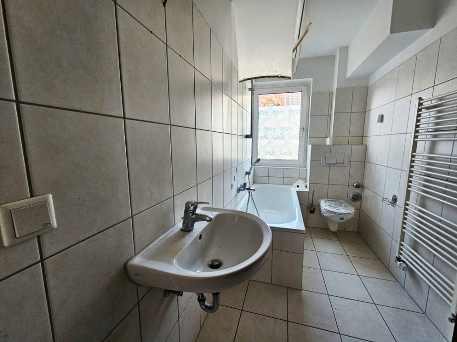 NEU zur Vermietung in Herne Wanne-Nord - Bad - Reuter Immobilien - Immobilienmakler Etagenwohnung Herne