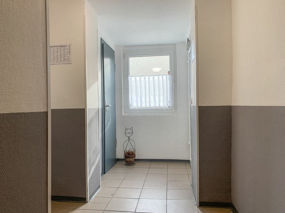 NEU zur Vermietung in Bochum Langendreer - Hausflur - Reuter Immobilien - Immobilienmakler Etagenwohnung Bochum