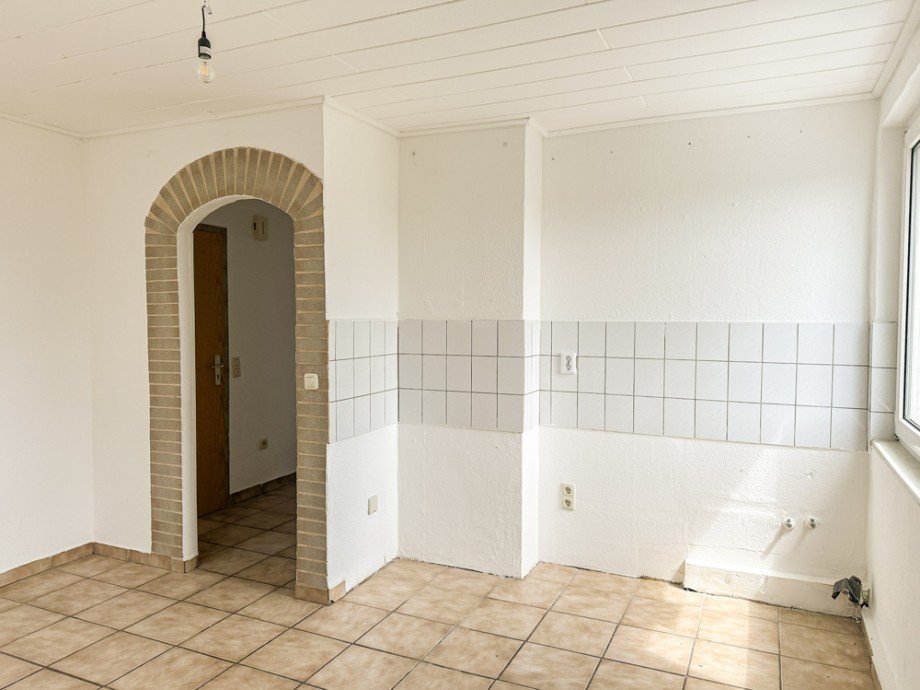 NEU zur Vermietung in Bochum Wattenscheid - K�che - Reuter Immobilien - Immobilienmakler (2) Etagenwohnung Bochum