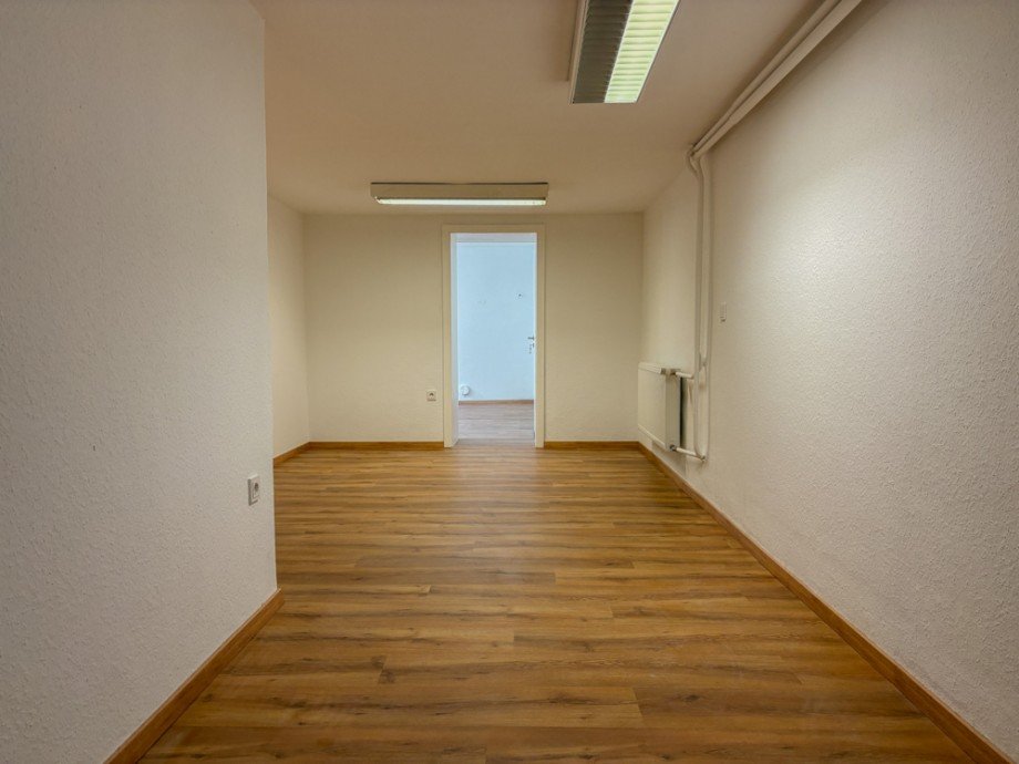 NEU zur Vermietung in Bochum H�ntrop - Durchgangsbereich - Reuter Immobilien - Immobilienmakler B�rofl�che Bochum