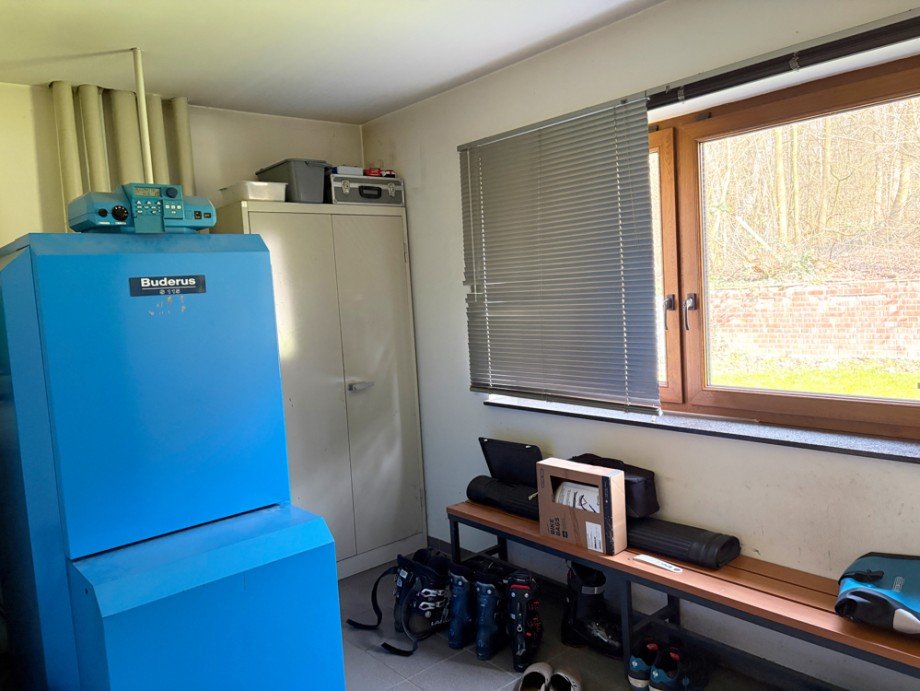 NEU zur Vermietung in Gelsenkirchen - Gewerbehalle - Umkleide - Reuter Immobilien - Immobilienmakler Halle Gelsenkirchen