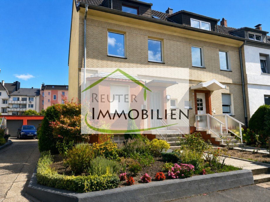 NEU zur Vermietung in Bochum Grumme - Au�enansicht - Reuter Immobilien - Immobilienmakler Reihenendhaus Bochum
