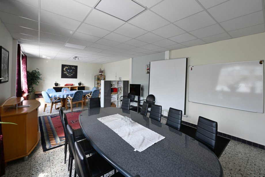 NEU zum Verkauf in Bochum Linden - B�ro - Reuter Immobilien - Immobilienmakler Halle Bochum