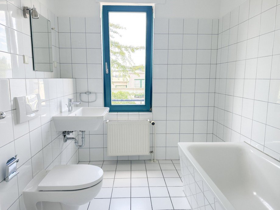 NEU zur Vermietung in Bochum Ehrenfeld - Badezimmer - Reuter Immobilien - Immobilienmakler (2) Etagenwohnung Bochum