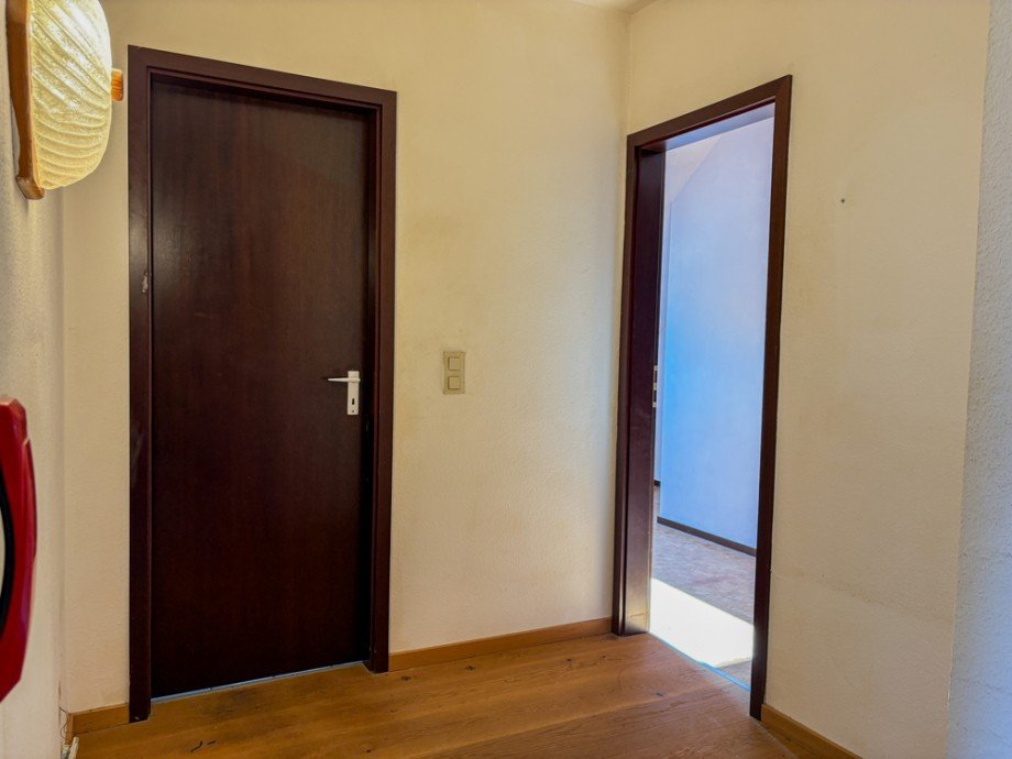 NEU zum Verkauf in Witten Bommern - Doppelhaush�lfte - DG Diele - Reuter Immobilien - Immobilienmakler Zweifamilienhaus Witten / Bommern