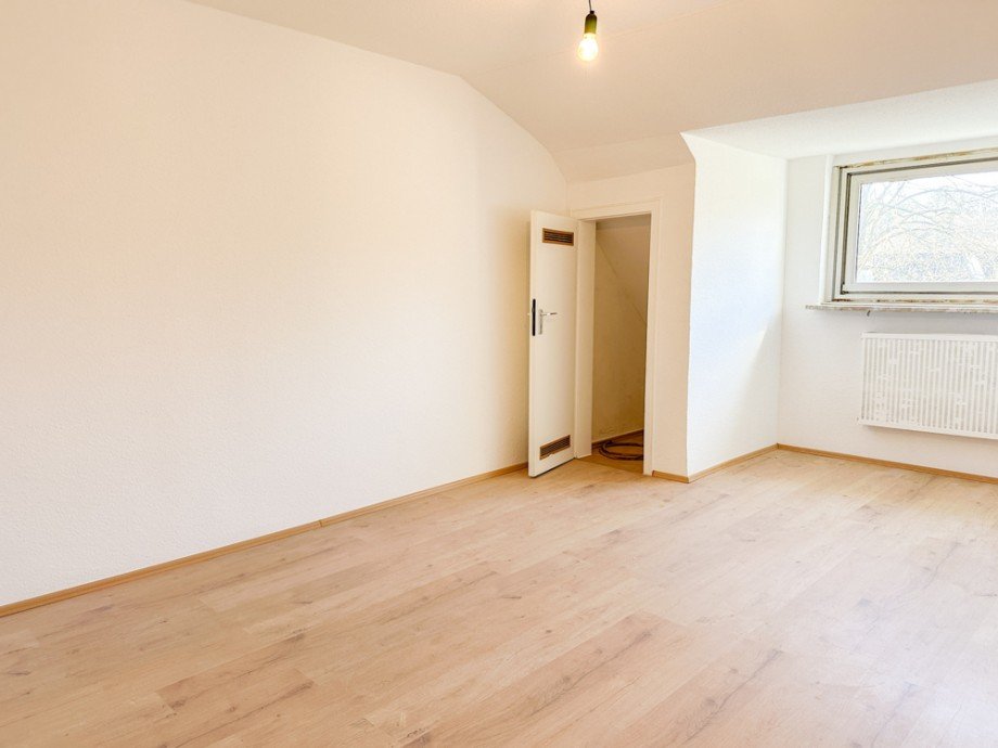 NEU zur Vermietung in Bochum Linden - K�che - Reuter Immobilien - Immobilienmakler (2) Etagenwohnung Bochum