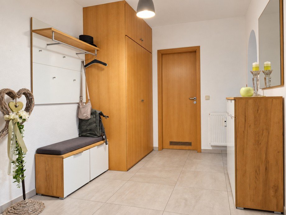 NEU zum Verkauf in Herne-R�hlinghausen - Eigentumswohnung - Diele - Reuter Immobilien - Immobilienmakler (2) Etagenwohnung Herne