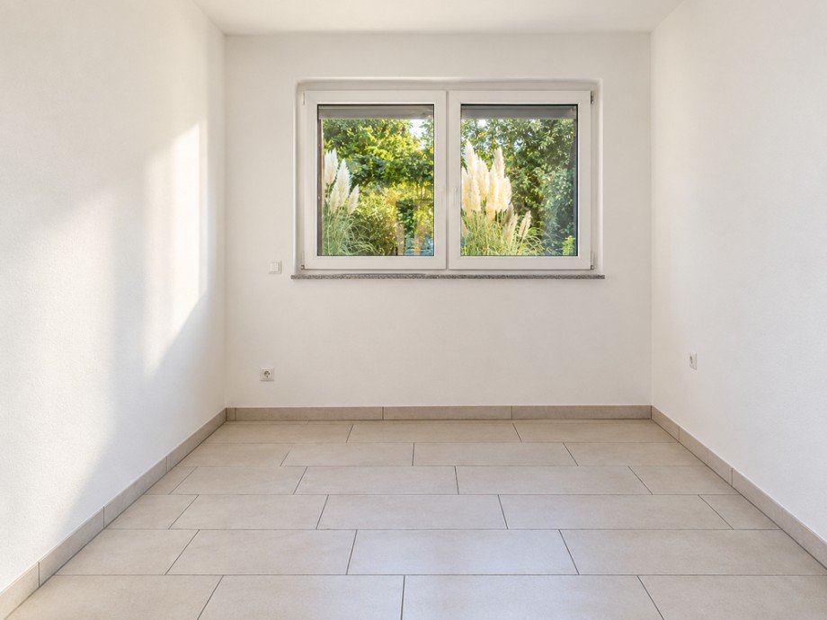 NEU zur Vermietung in Velbert-Langenberg - Schlafzimmer - Reuter Immobilien - Immobilienmakler Souterrainwohnung Velbert