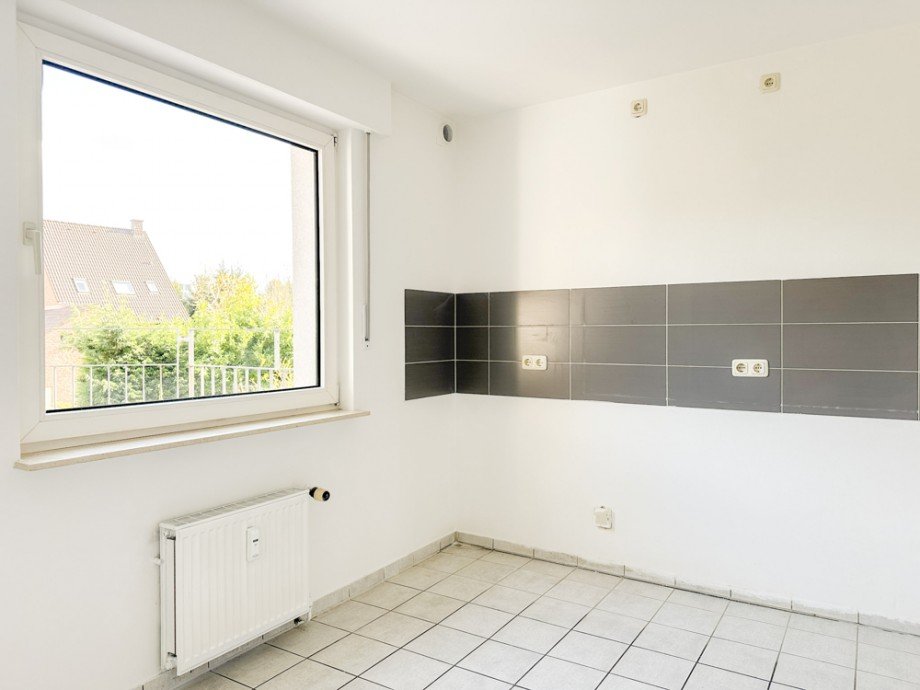 NEU zur Vermietung in Bochum Querenburg - K�che - Reuter Immobilien - Immobilienmakler Etagenwohnung Bochum / Querenburg