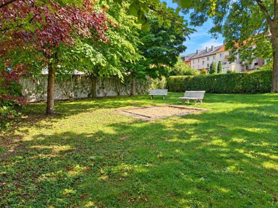 NEU zur Vermietung in Herne Wanne-Eickel - Gemeinschaftsgarten - Reuter Immobilien - Immobilienmakler Etagenwohnung Herne