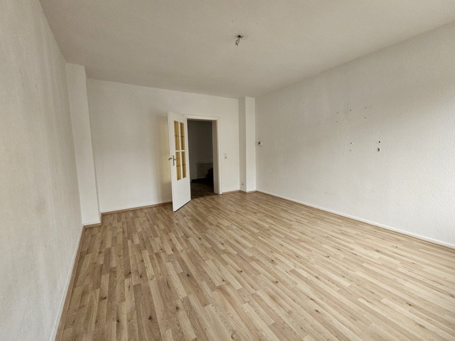 NEU zur Vermietung in Herne Eickel - Wohnzimmer - Reuter Immobilien - Immobilienmakler (2) Etagenwohnung Herne