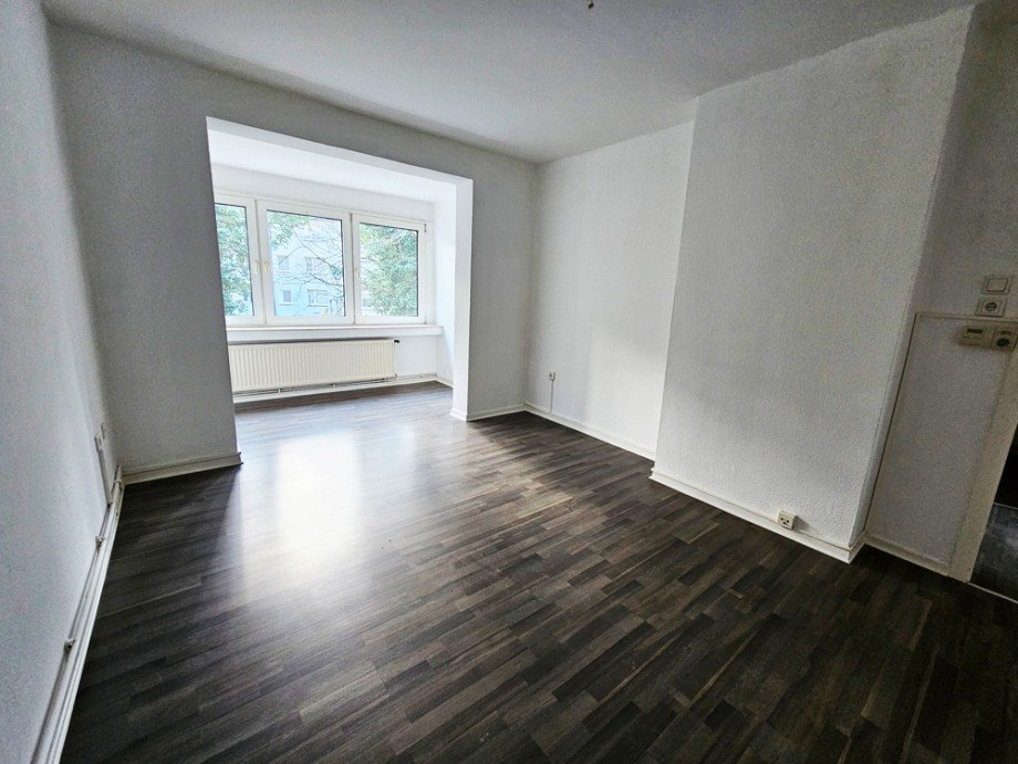 NEU zur Vermietung Bochum Innenstadt - Wohnzimmer - Reuter Immobilien (2) Etagenwohnung Bochum