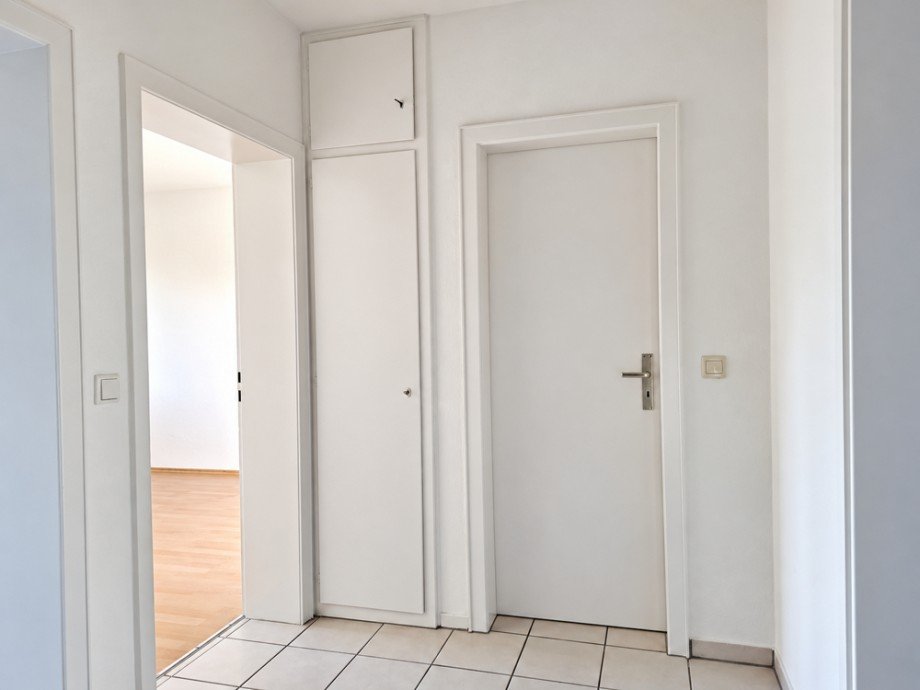 NEU zur Vermietung in Herne Wanne-Eickel - Diele - Reuter Immobilien - Immobilienmakler (2) Etagenwohnung Herne