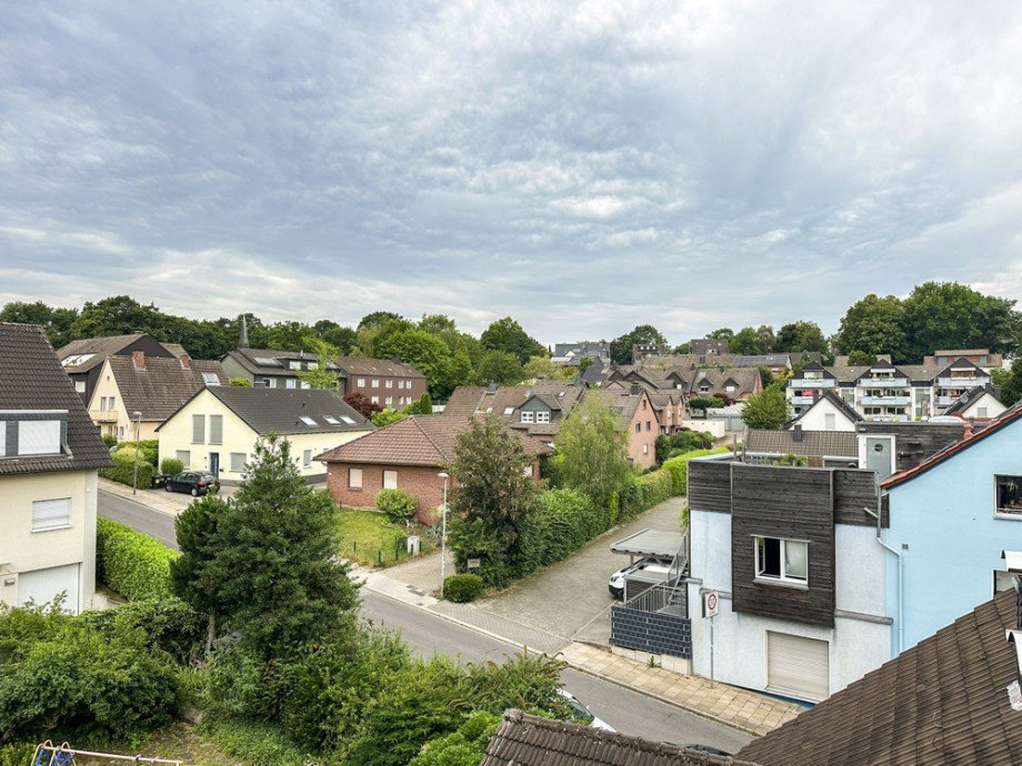 NEU zur Vermietung in Bochum Linden - Aussicht - Reuter Immobilien - Immobilienmakler Etagenwohnung Bochum