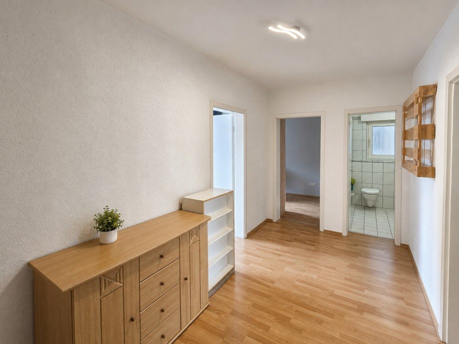 NEU zur Vermietung in Herne Wanne-Eickel - Diele - Reuter Immobilien - Immobilienmakler (2) Etagenwohnung Herne
