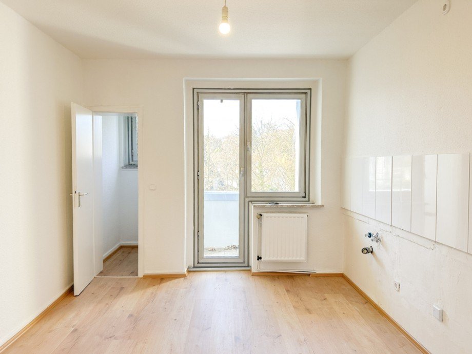 NEU zur Vermietung in Bochum Linden - K�che - Reuter Immobilien - Immobilienmakler (2) Etagenwohnung Bochum