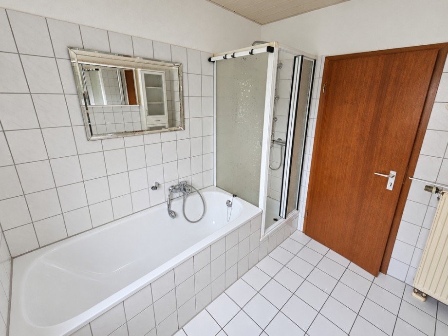 NEU zur Vermietung in Herne Wanne-Eickel - Bad - Reuter Immobilien - Immobilienmakler (2) Etagenwohnung Herne