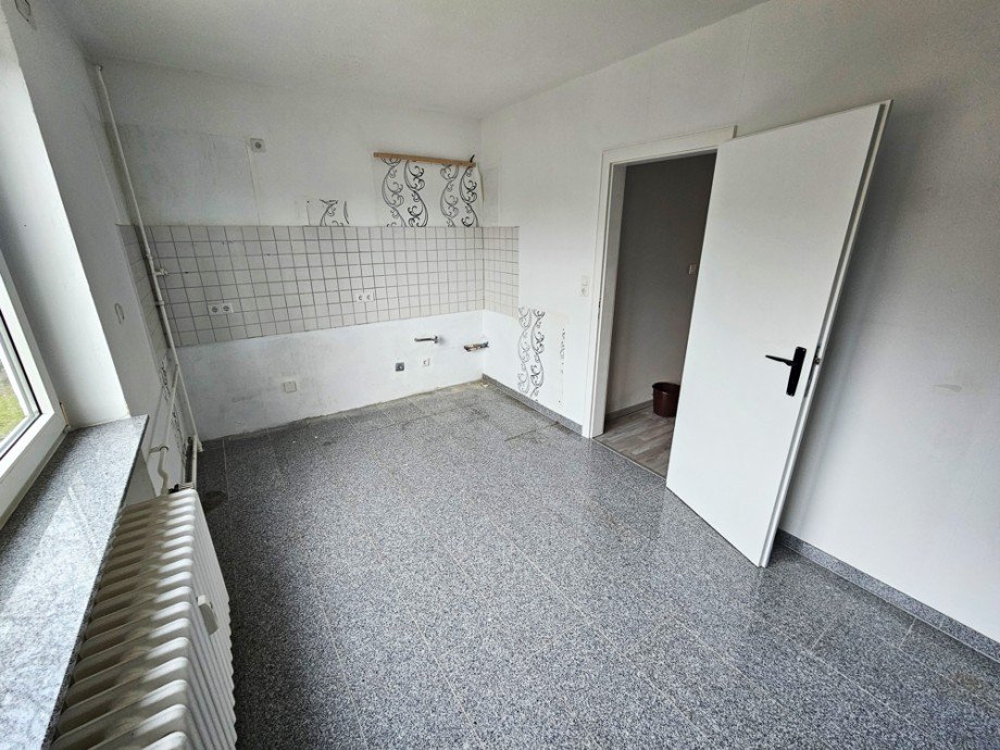 NEU zur Vermietung in Bochum Laer - K�che - Reuter Immobilien - Immobilienmakler (2) Etagenwohnung Bochum