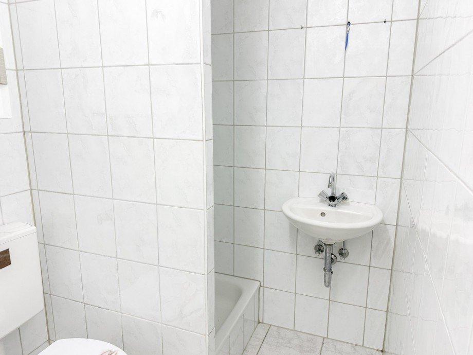 NEU zur Vermietung in Bochum Linden - Dusche - Reuter Immobilien - Immobilienmakler Etagenwohnung Bochum
