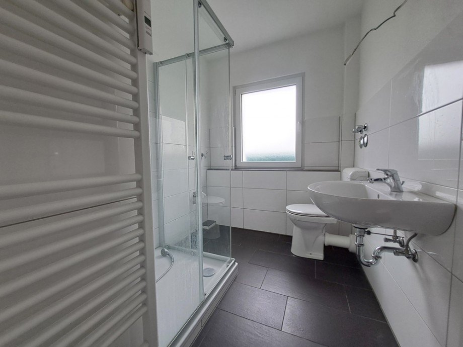 NEU zur Vermietung in Herne Wanne-Eickel - Bad - Reuter Immobilien - Immobilienmakler (2) Etagenwohnung Herne