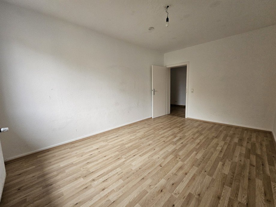 NEU zur Vermietung in Herne Eickel - Wohnzimmer - Reuter Immobilien - Immobilienmakler (4) Etagenwohnung Herne