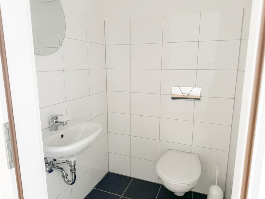 NEU zur Vermietung in Bochum Linden - G�ste-WC - Reuter Immobilien - Immobilienmakler Etagenwohnung Bochum