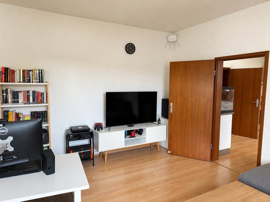 NEU zur Vermietung in Bochum Mitte - Wohnzimmer - Reuter Immobilien - Immobilienmakler Etagenwohnung Bochum