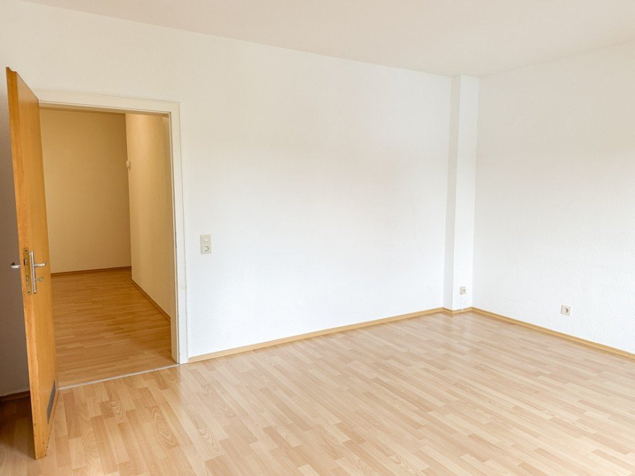 NEU zur Vermietung in Bochum Linden - Wohnzimmer - Reuter Immobilien - Immobilienmakler Etagenwohnung Bochum