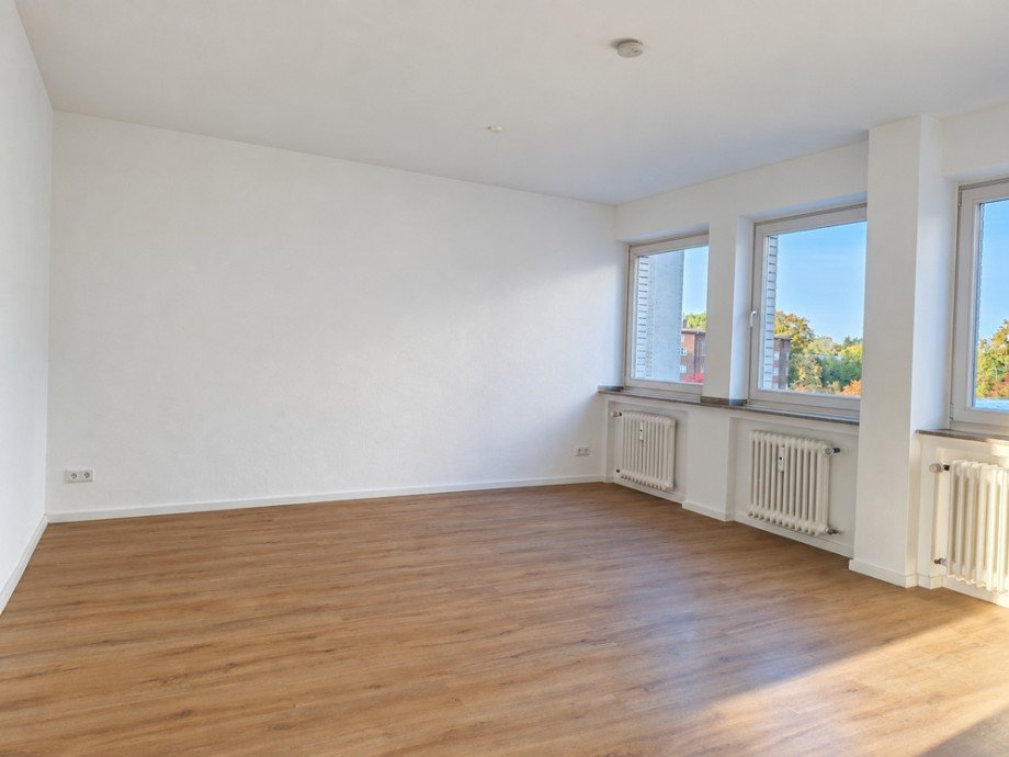 NEU zur Vermietung in Herne Wanne-Eickel - Wohnzimmer - Reuter Immobilien - Immobilienmakler Etagenwohnung Herne