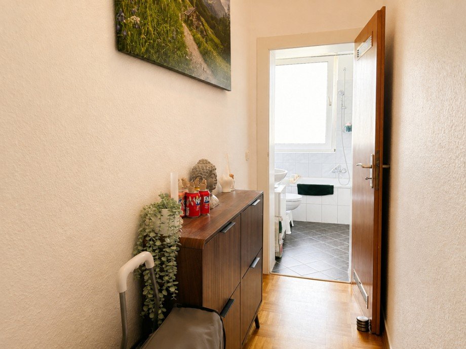NEU zur Vermietung in Essen Frohnhausen - Diele - Reuter Immobilien - Immobilienmakler Etagenwohnung Essen / Frohnhausen