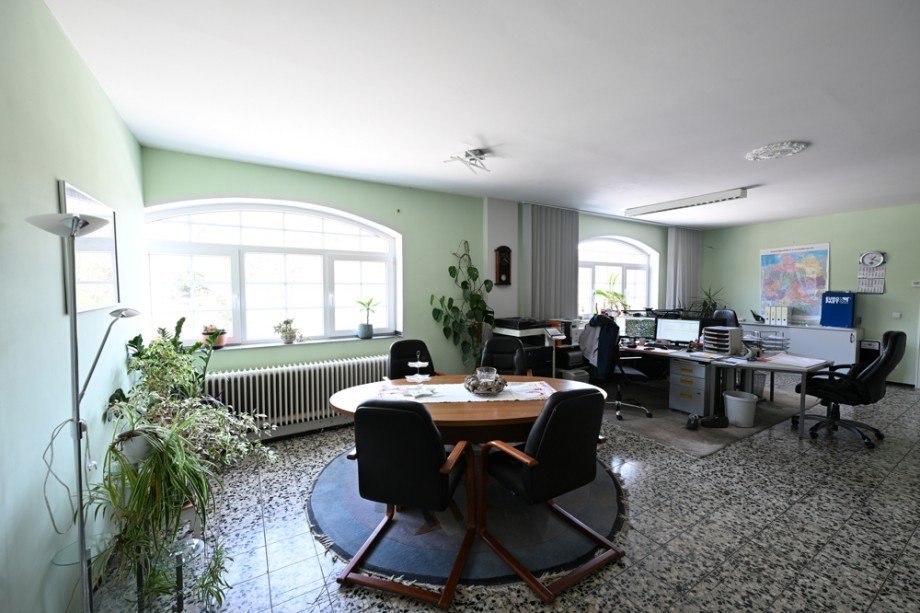 NEU zum Verkauf in Bochum Linden - B�ro - Reuter Immobilien - Immobilienmakler Halle Bochum