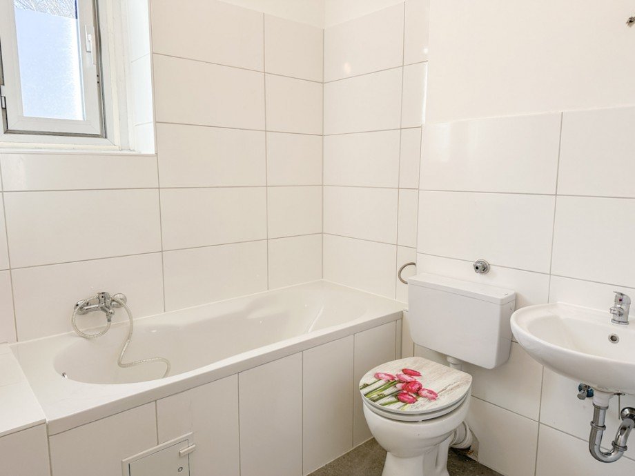 NEU zur Vermietung in Bochum Linden - Badezimmer - Reuter Immobilien - Immobilienmakler Etagenwohnung Bochum