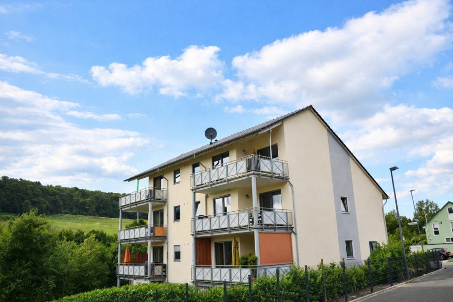 NEU zur Vermietung in Velbert-Langenberg - Au�enansicht - Reuter Immobilien - Immobilienmakler Etagenwohnung Velbert