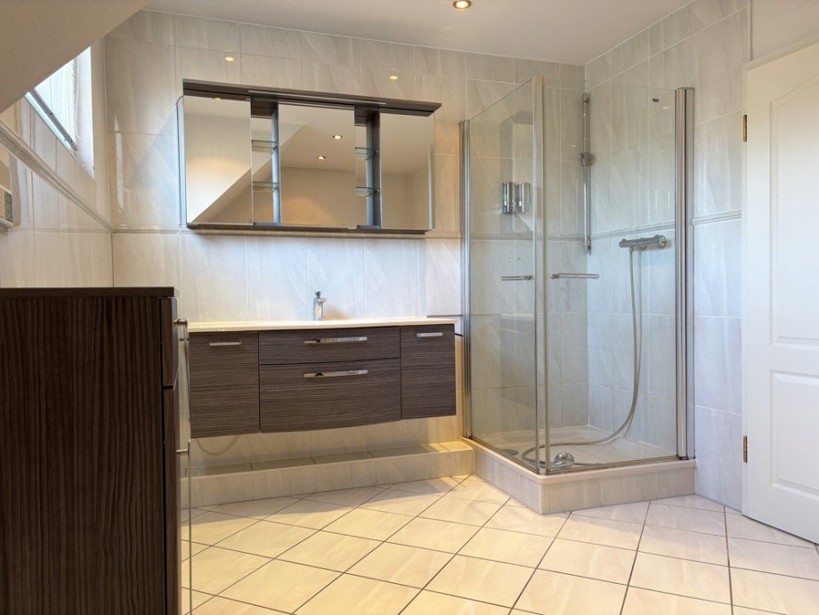 NEU zum Verkauf in Herne Holsterhausen - Einfamilienhaus - Badezimmer - Reuter Immobilien - Immobilienmakler (2) Einfamilienhaus Herne / Holsterhausen