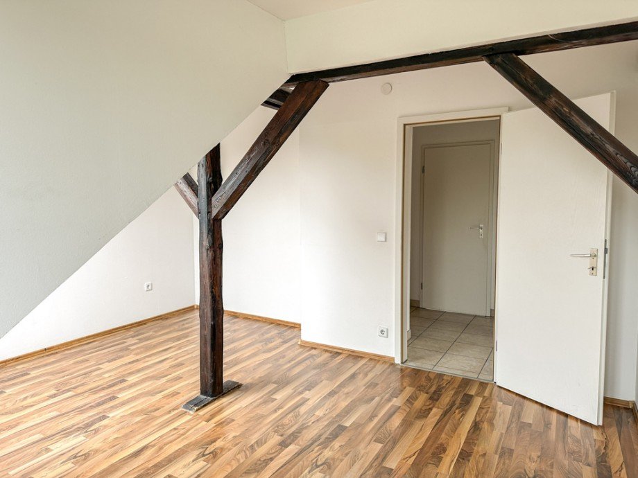 NEU zur Vermietung in Bochum Mitte - Schlafzimmer - Reuter Immobilien - Immobilienmakler (4) Dachgeschosswohnung Bochum