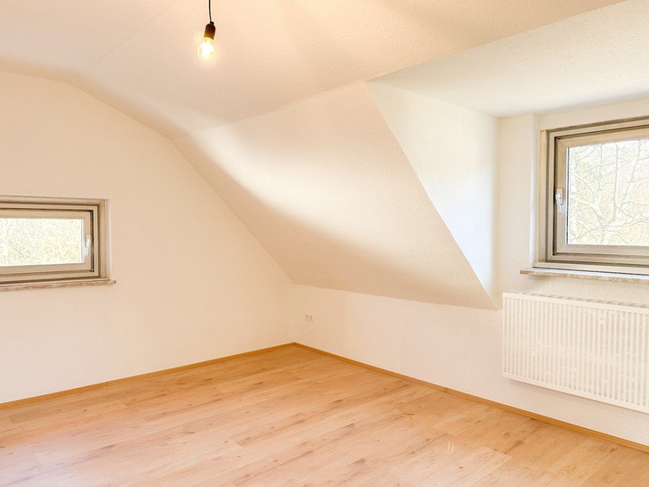 NEU zur Vermietung in Bochum Linden - Zimmer - Reuter Immobilien - Immobilienmakler Etagenwohnung Bochum