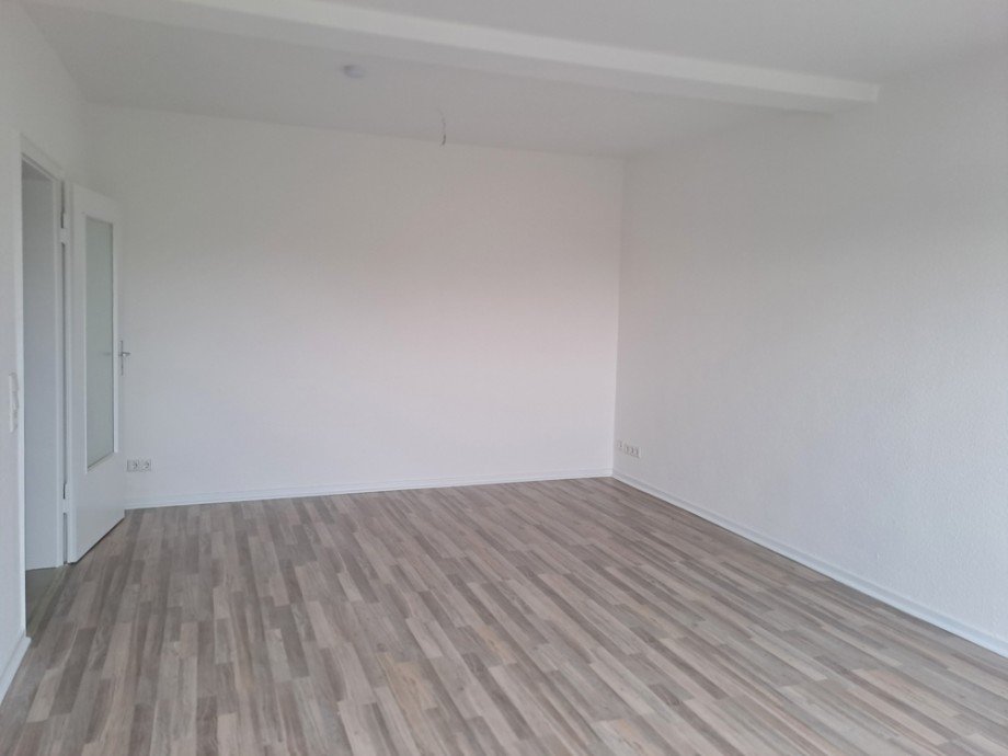 NEU zur Vermietung in Herne Wanne-Eickel - Wohnzimmer - Reuter Immobilien - Immobilienmakler (2) Etagenwohnung Herne