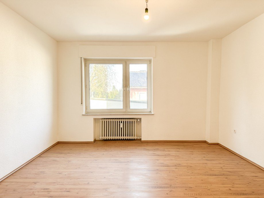 NEU zur Vermietung in Bochum Gerthe - Schlafzimmer - Reuter Immobilien - Immobilienmakler (2) Etagenwohnung Bochum / Gerthe