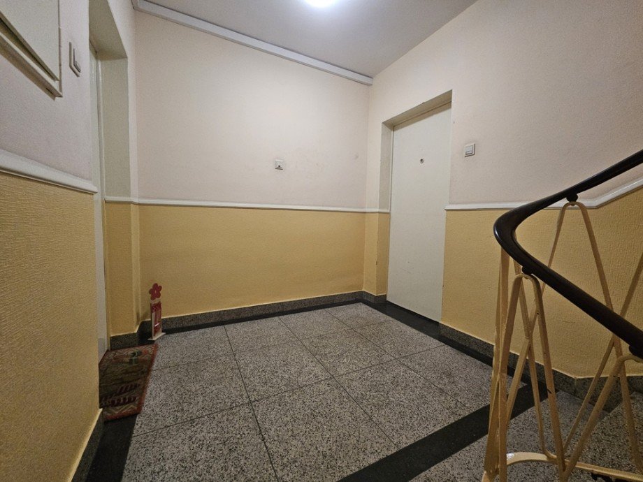 NEU zur Vermietung in Herne Eickel - Wohnungseingang - Reuter Immobilien - Immobilienmakler Etagenwohnung Herne