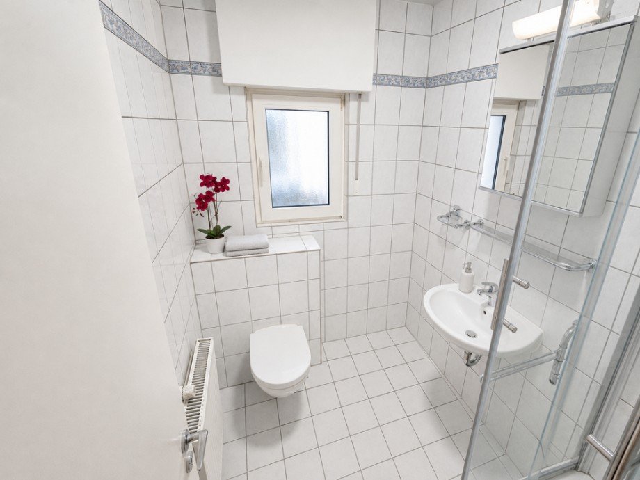 NEU zur Vermietung in Herne Wanne-Eickel - Bad - Reuter Immobilien - Immobilienmakler Etagenwohnung Herne